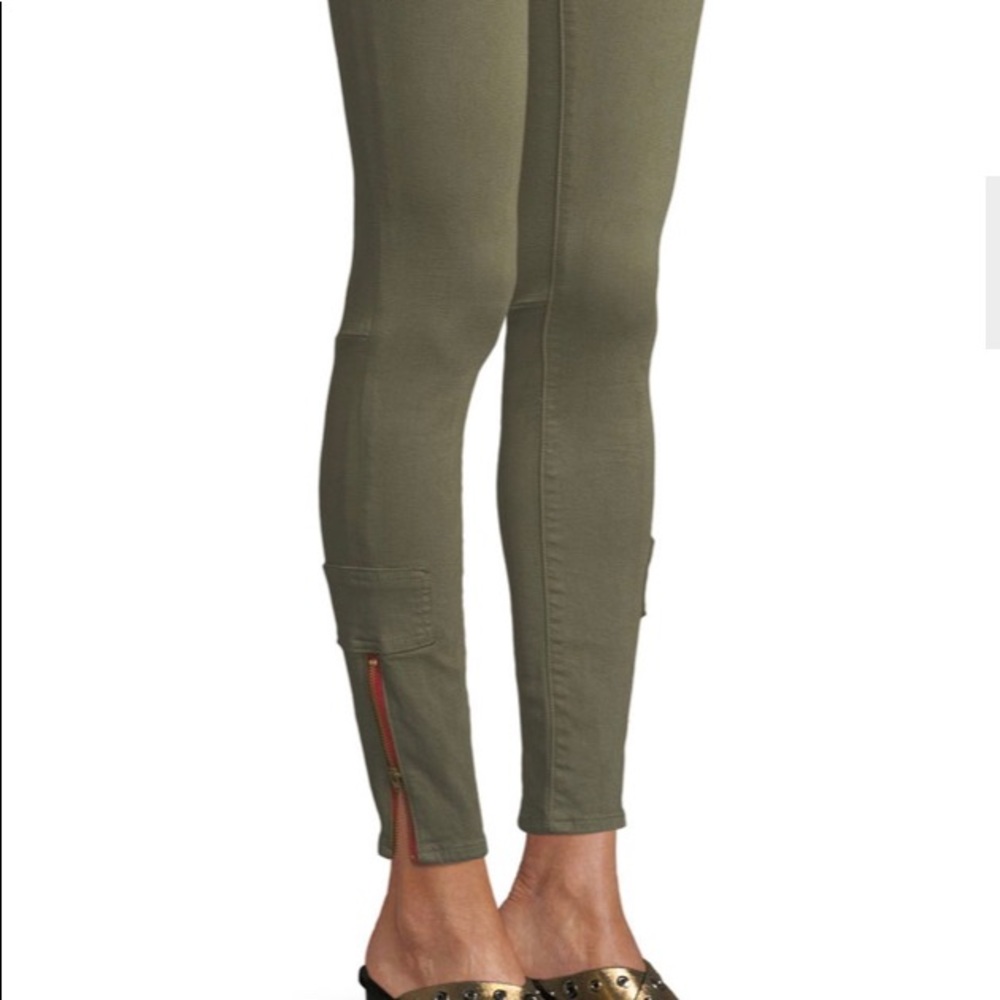 Mid Rise Skinny Cargo Jeans w/ Zipper cuffs
